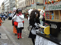 2013 Am achti ins Näscht - das git ys dr Räscht 